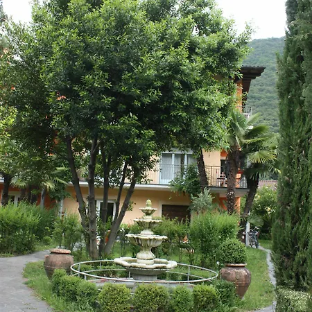 Aparthotel Banana Cannobio