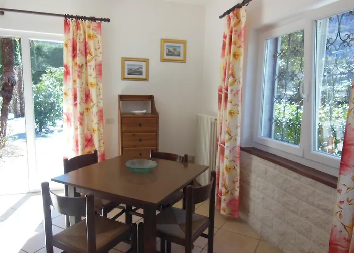 Banana Апарт-отель Каннобио